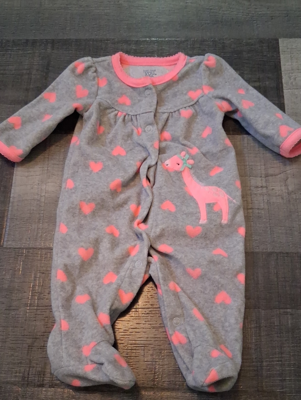 Gray & Pink Heart Footed One-Piece with Pink Giraffe - Infant